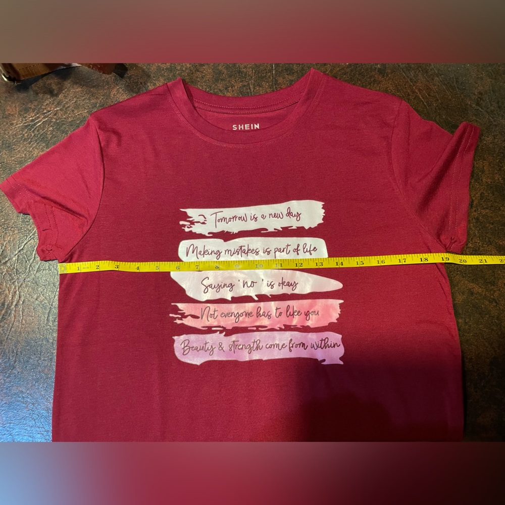 🦄🦄🦄 sold 🦄🦄🦄 Graphic inspirational tee - Picture 4 of 6